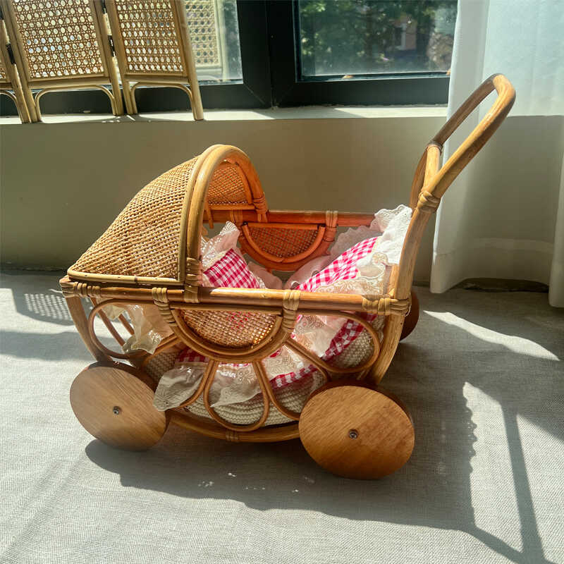 Woven Rattan Baby Stroller Vin - Baby Nursery Vintage recension och pris